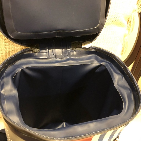 Vineyard Vines Pink Whale Striped Sling Cooler - Picture 5 of 6